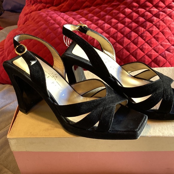 Michael Perry black suede platform with a geometric heel.  Size 36 - Picture 2 of 4